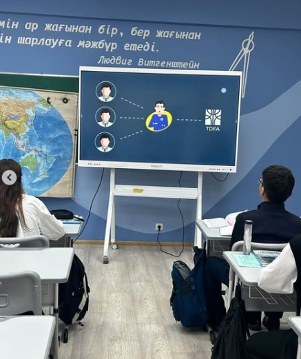 Алматы қаласының Білім басқармасы 21-31 қаңтар аралығында барлық орта білім ұйымдарының әр сыныбында сынып жетекшілерінің “Адалдық сағатын” өткізілді.