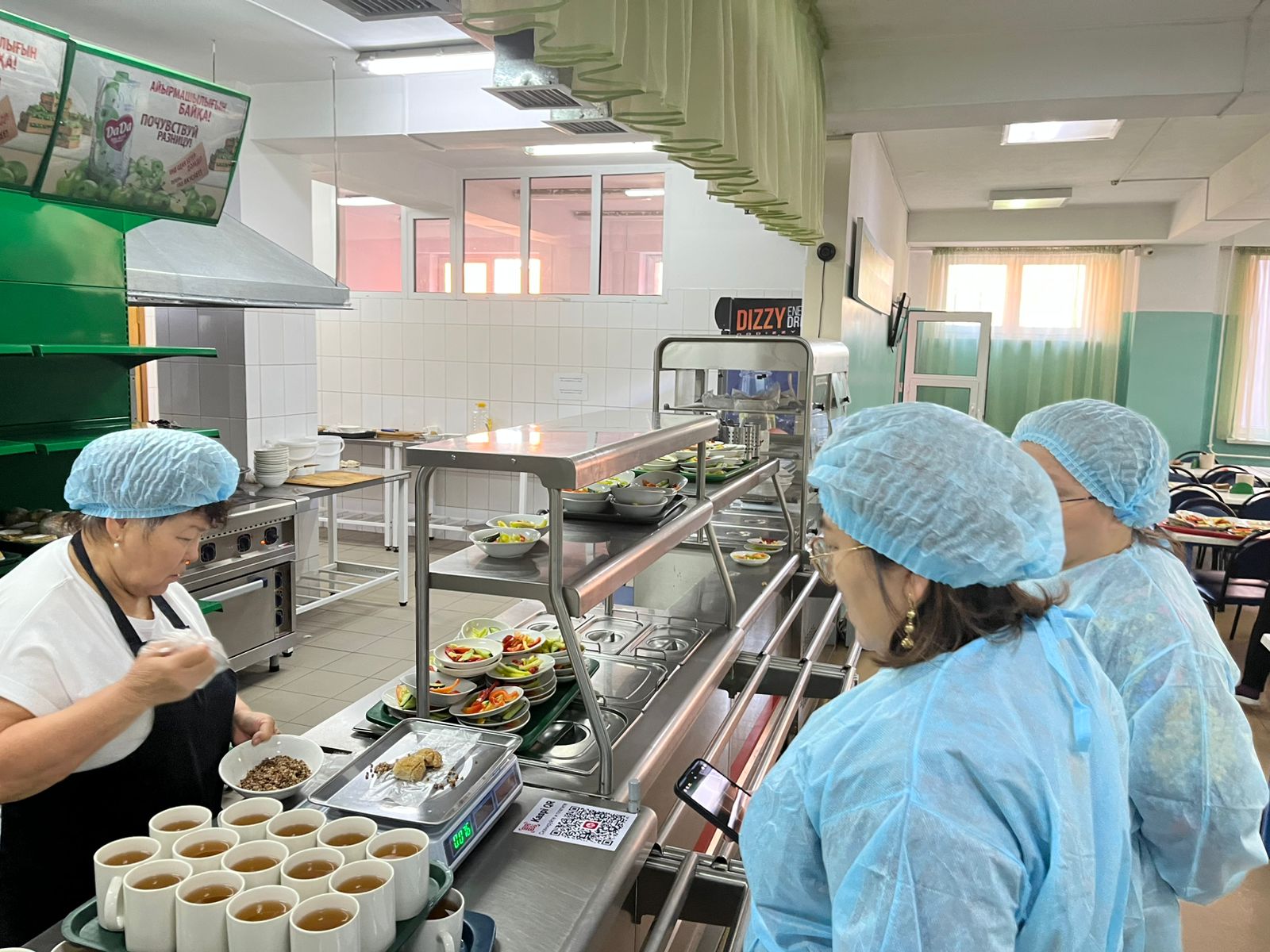 Мектеп асханасының санитарлық жағдайы бойынша тексеріс жүргізу