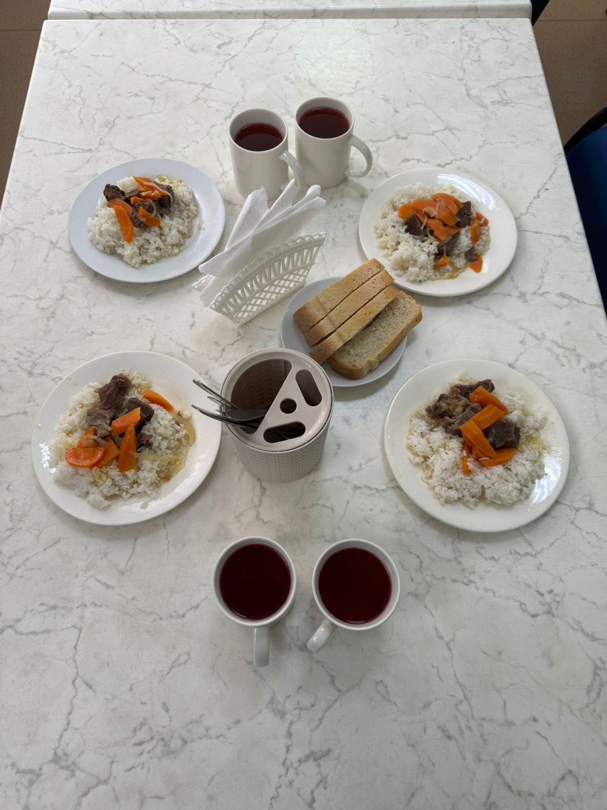 Күнделікті ыстық тамақ мәзірі.